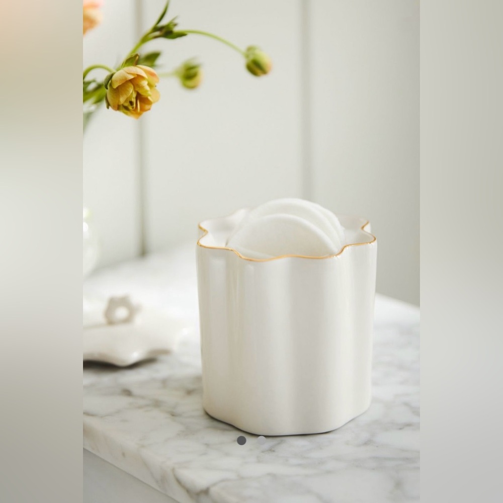 NEW Anthropologie Le Marais Scalloped Bath Jar Cream Gold Trim